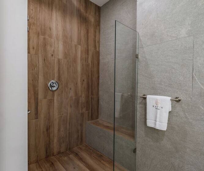 Deluxe Zimmer, Chariot