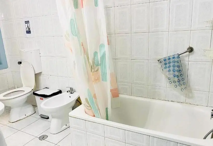 اتاق استاندارد با بالکن, Atlantic Hostel