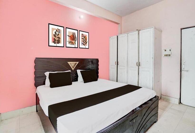 トリプルクラシックルーム, Oyo Hotel Krishna