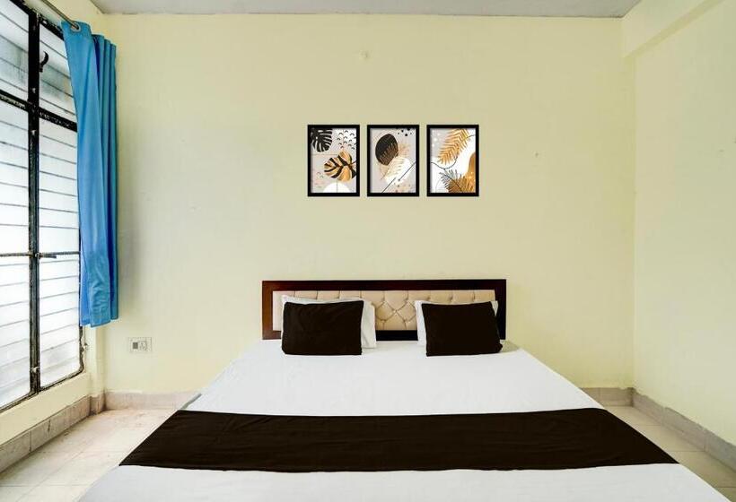 トリプルクラシックルーム, Oyo Hotel Krishna