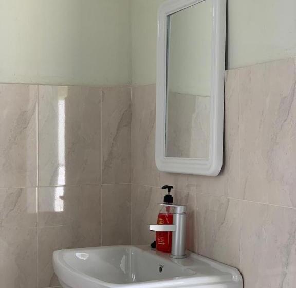 家庭间, Summer Dream Lodge