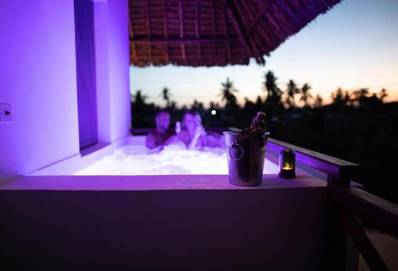 جناح مزود بجاكوزى, Maisha Nungwi   Boutique