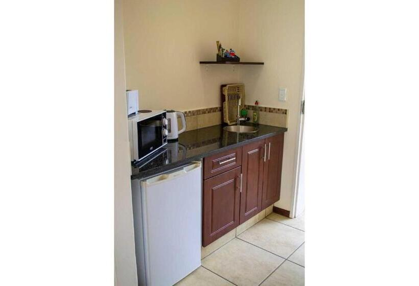 스탠다드 룸 풀장 전망, Amohela Guesthouse