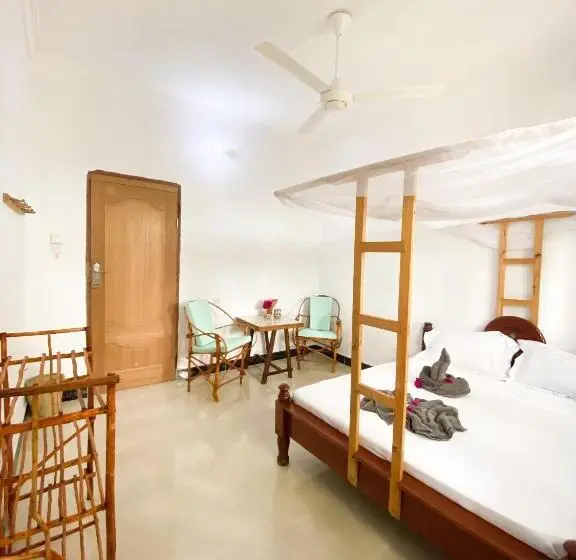 バス共有のスタンダードルーム, Lighthouse Guesthouse