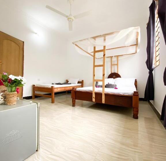 اتاق استاندارد, Lighthouse Guesthouse