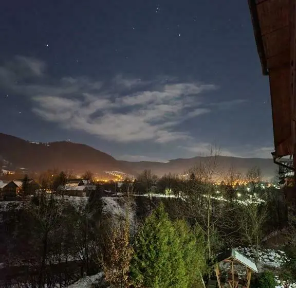 Sviitti, гуцульська хата