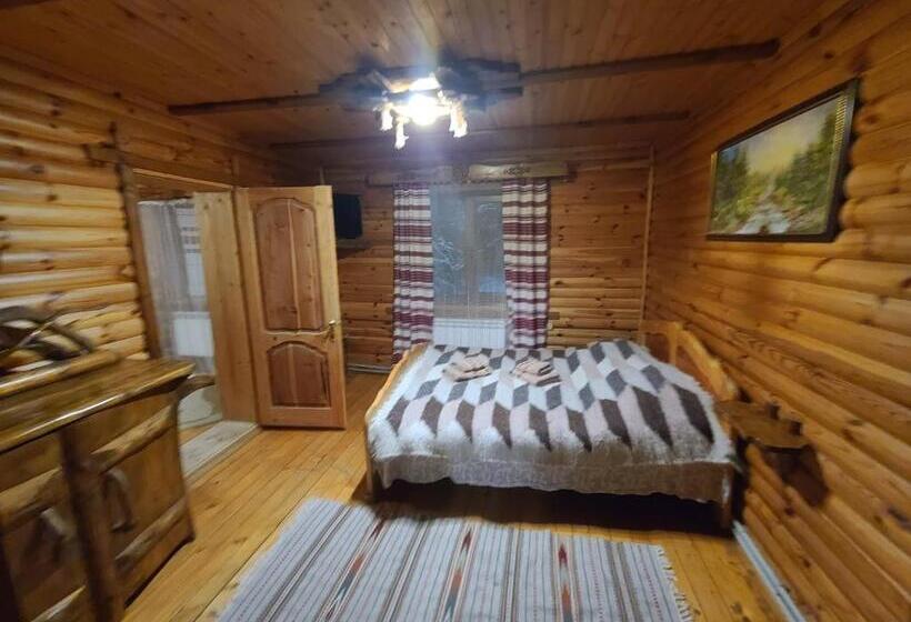 Aile Odası, гуцульська хата