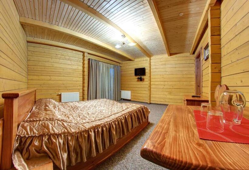 اتاق سوپریور, Karpatski Dzherela