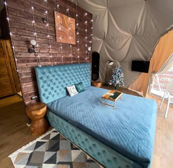 چادر با خدمات رفاهی استاندارد, Karpatski Dzherela