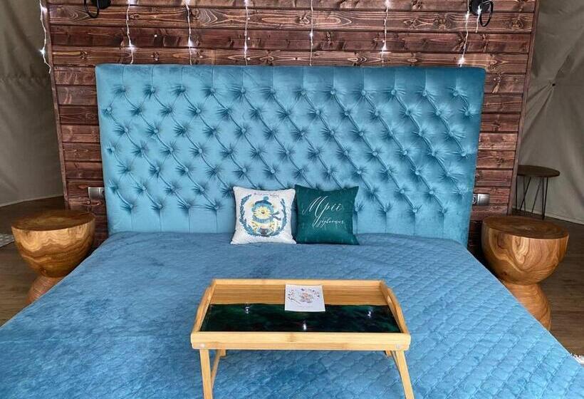 چادر با خدمات رفاهی استاندارد, Karpatski Dzherela