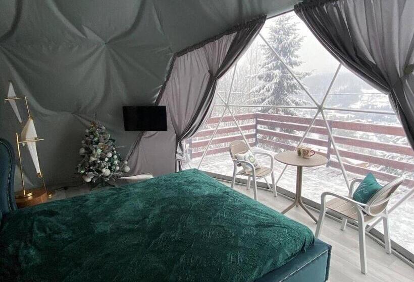 چادر با خدمات رفاهی استاندارد, Karpatski Dzherela