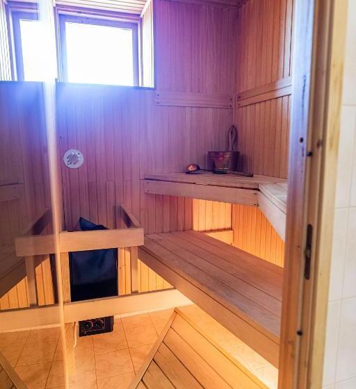 اتاق سوپریور, Staadioni Hotell