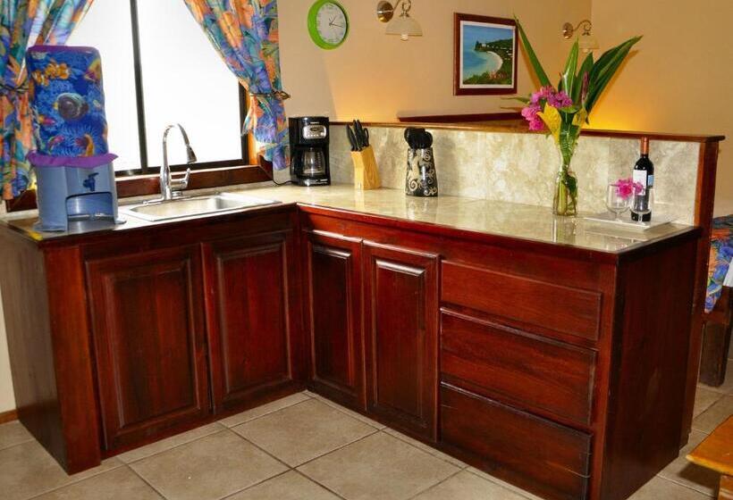 سوئیت جونیور با تراس, West Bay Lodge And Spa