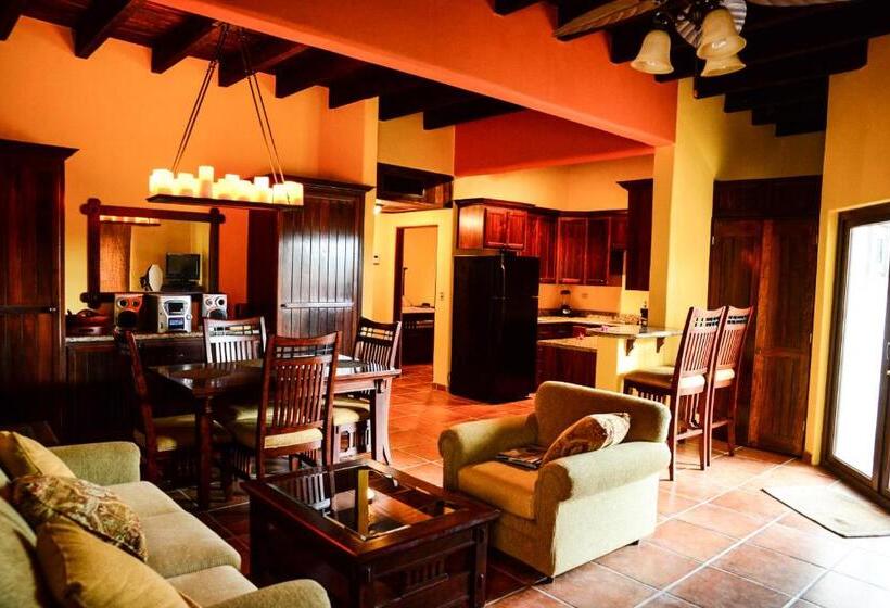 ویلای لوکس 1 خوابه, West Bay Lodge And Spa