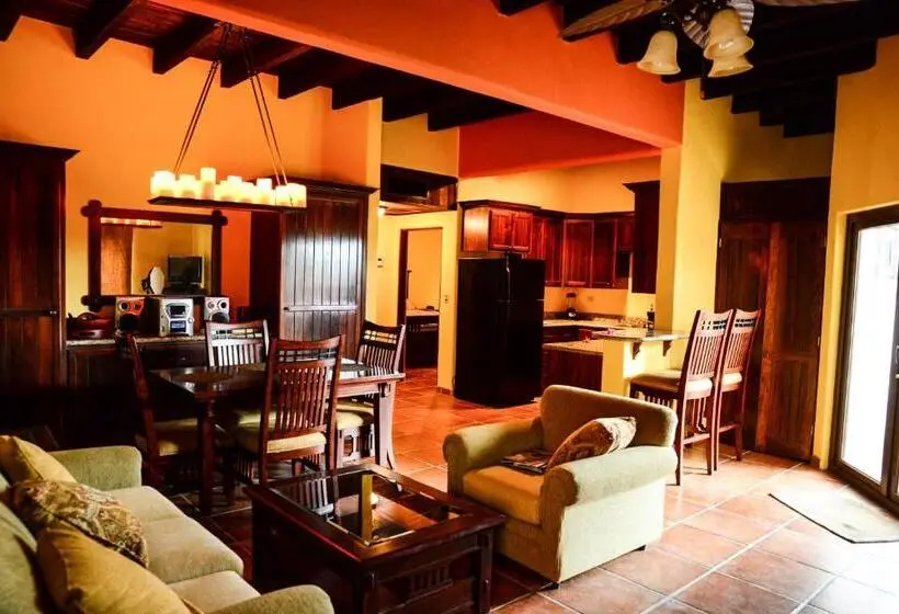 ویلای لوکس 1 خوابه, West Bay Lodge And Spa