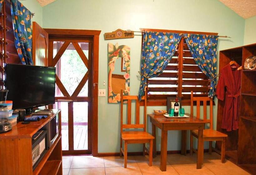 سوئیت با تخت بزرگ, West Bay Lodge And Spa