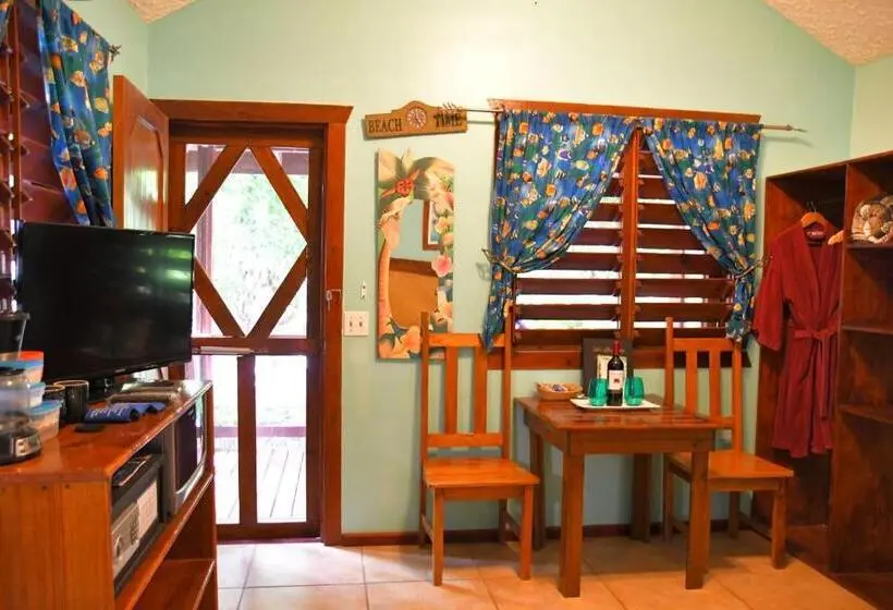 سوئیت با تخت بزرگ, West Bay Lodge And Spa