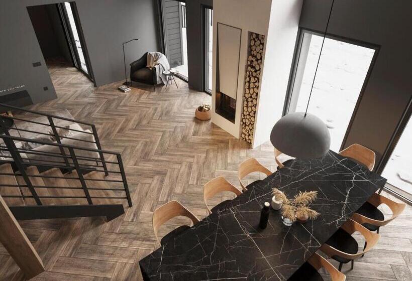 ویلای یک اتاق خوابه با استخر شنا, Tree House Relax Park