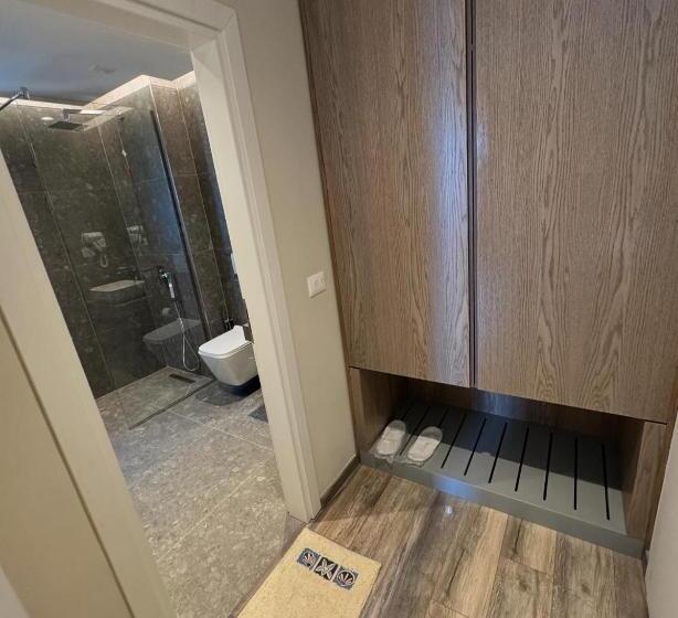 اتاق سه نفره دلوکس با چشم‌انداز دریا, W Cika