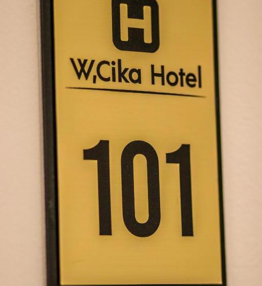 اتاق سه نفره دلوکس با چشم‌انداز دریا, W Cika