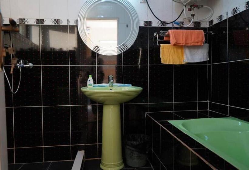 Aile Süiti, International Summit Palace