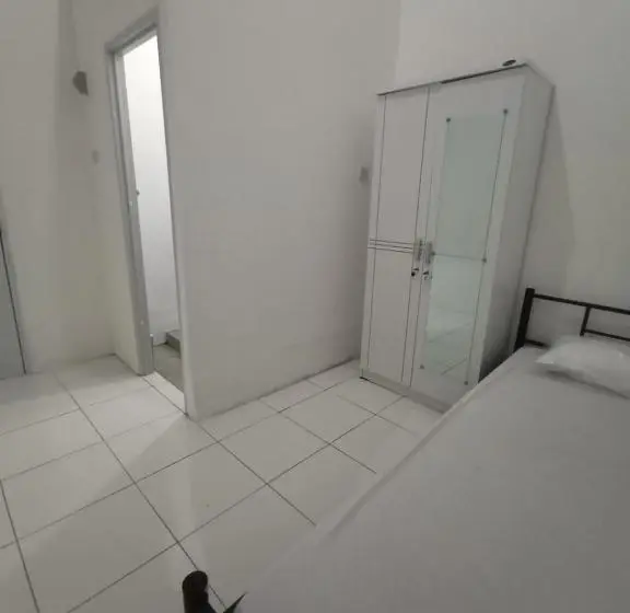 エコノミーシングルルーム, Almic Guesthouse Bogor