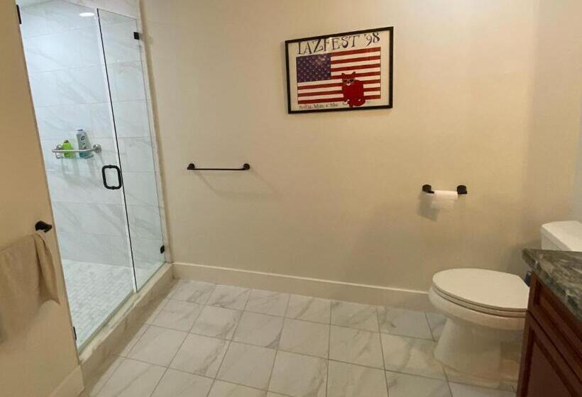 带大床的标准间, Riverbank Guesthouse Wilton Manors