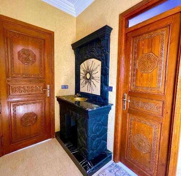 חדר אקונומי, S&s Chill House