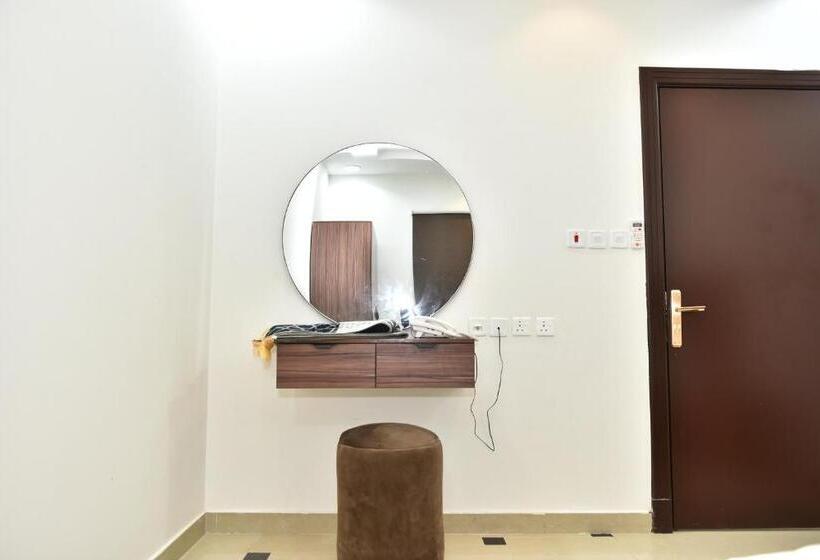 דירת חדר, المكان الراقي للشق