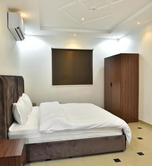 חדר משפחתי, المكان الراقي للشق