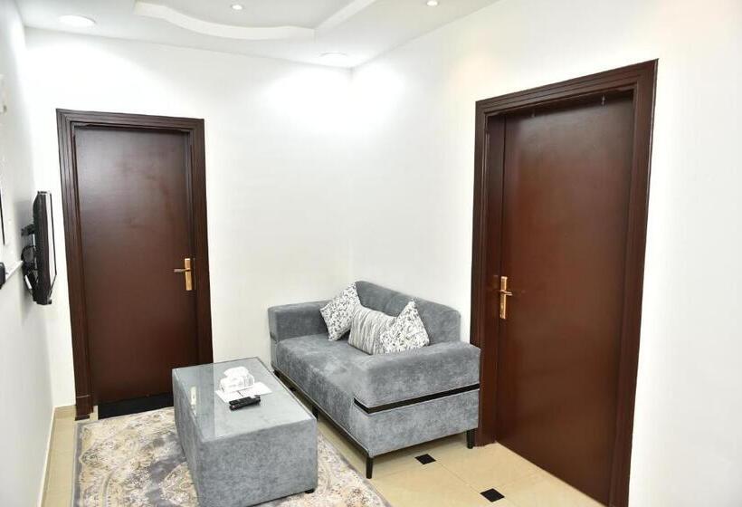 חדר משפחתי, المكان الراقي للشق