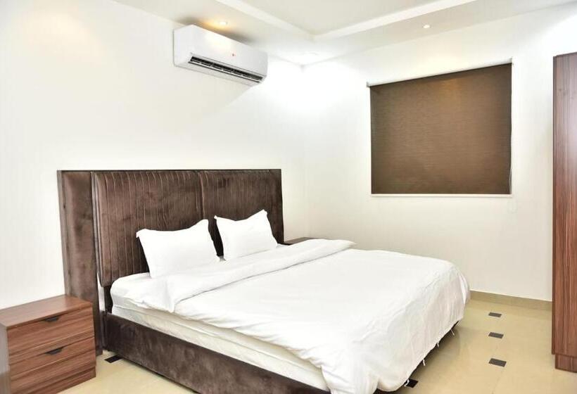 חדר משפחתי, المكان الراقي للشق