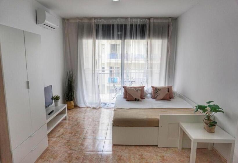 Апартаменты 1 Спальня с Балконом, Cbn Apartments