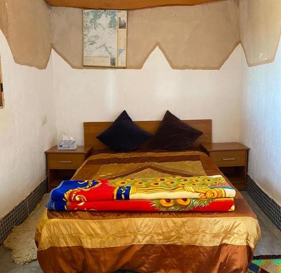 اتاق استاندارد, Les Cavaliers Chez Yassine