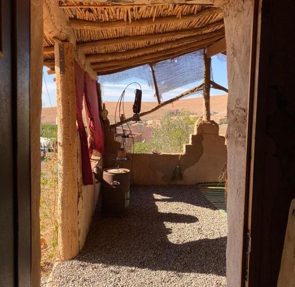 اتاق استاندارد, Les Cavaliers Chez Yassine