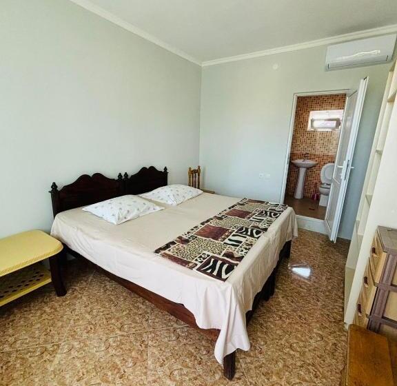 اتاق استاندارد با بالکن, Joni Mari