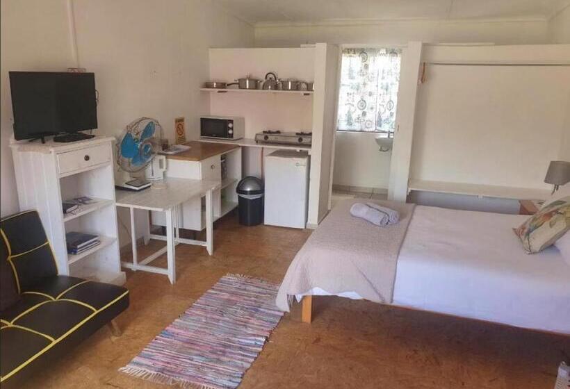 Номер Стандарт Трехместный, Siblings Guesthouse
