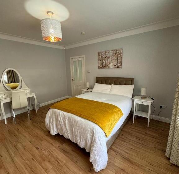 اتاق استاندارد با سرویس بهداشتی مشترک, Maya S Lodge