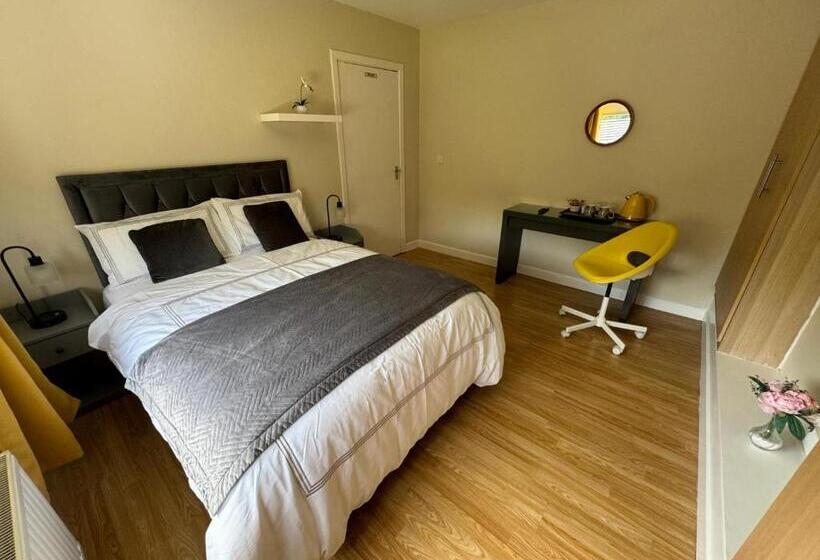 اتاق استاندارد با سرویس بهداشتی مشترک, Maya S Lodge