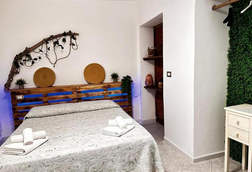 四人标准间, The Magic Stone