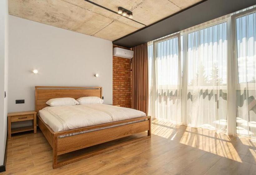 اتاق استاندارد, Summit