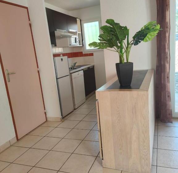 شقة غرفتين نوم مزودة بتراس, Le Manon Résidence