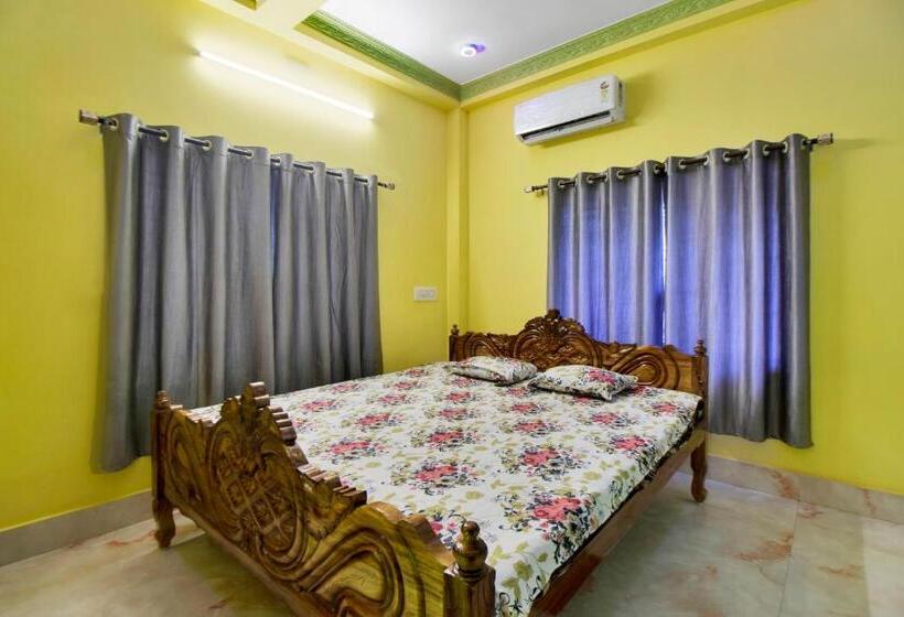 豪华房间, Iroomz Tilottama Guest House