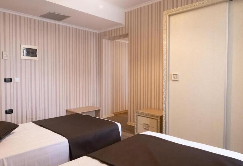 اتاق خانوادگی, Amh Hotel Durres