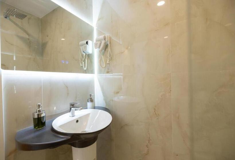 חדר דלוקס, Green Boutique