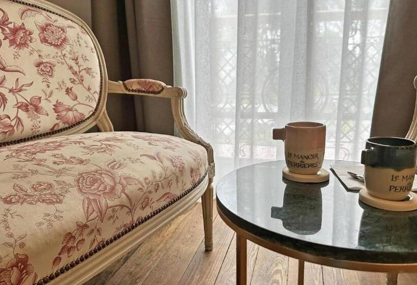 Семейный Номер, Le Manoir Des Perrieres