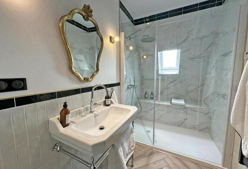 스탠다드 룸, Le Manoir Des Perrieres