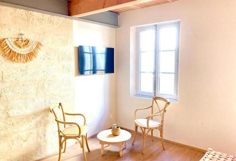 اتاق استاندارد با تراس, Le Petit Avignon   Chambres & Appartement à Deux Pas Du Pont D Avignon Et Du Palais Des Papes