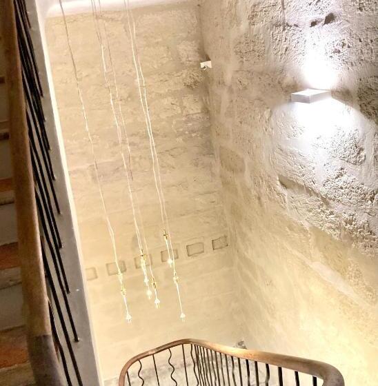 آپارتمان دوبلکس 1 خوابه, Le Petit Avignon   Chambres & Appartement à Deux Pas Du Pont D Avignon Et Du Palais Des Papes