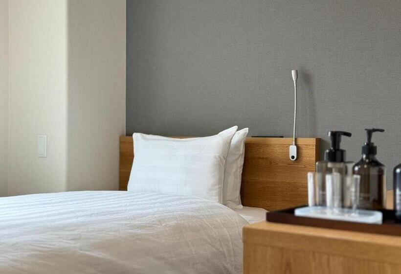 اتاق استاندارد یک نفره, Fawn